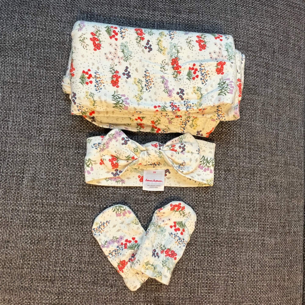 Hanna Andersson organic swaddle blanket